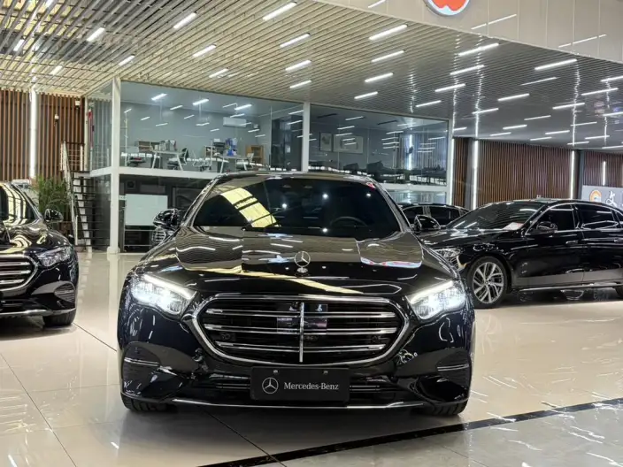 Mercedes-Benz E-Class 2024 Model E 300 L Luxury Model sedan – фото 2