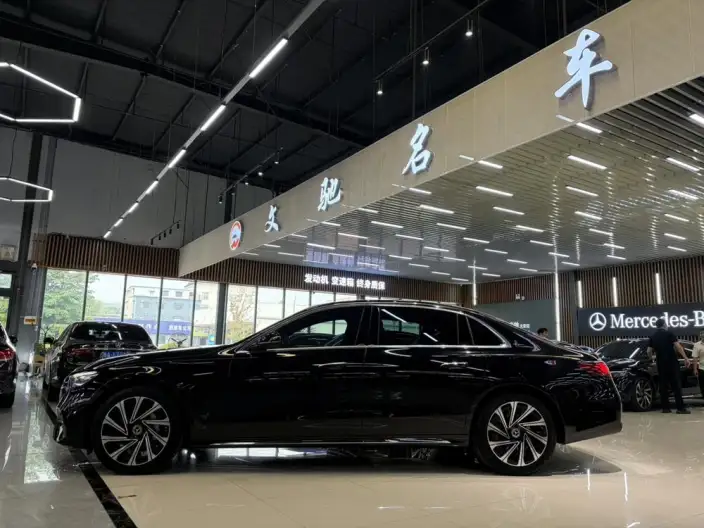 Mercedes-Benz E-Class 2024 Model E 300 L Luxury Model sedan – фото 4
