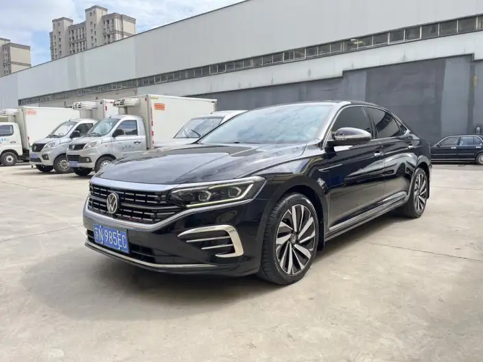 Volkswagen Passat 2023 Model Facelift 330TSI Deluxe Edition