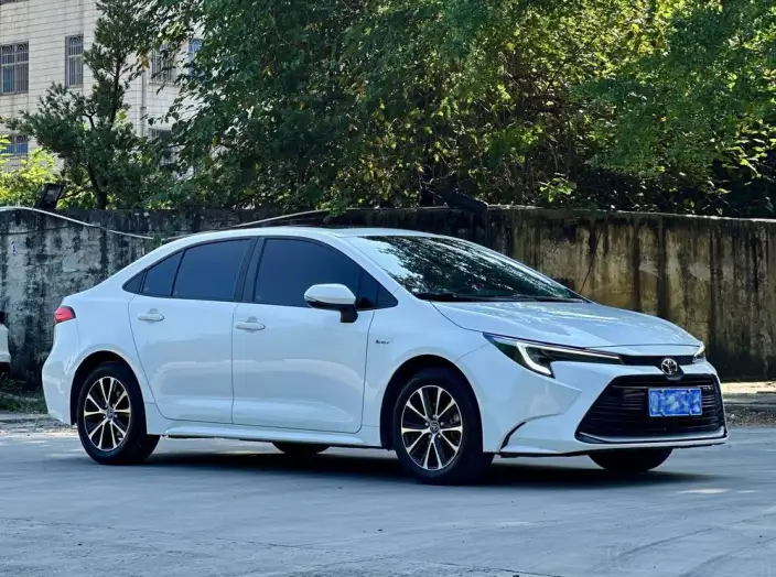 Toyota Levin 2023 Model Hybrid 1.8L Deluxe Edition – фото 3