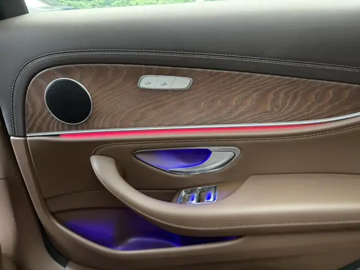 Mercedes-Benz E-Class 2023 Model E 300 L Fashion Model sedan – фото 8