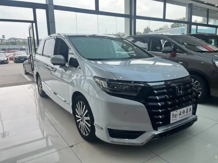 Honda Elysion 2024 Model 2.0L e:HEV Deluxe Edition – фото 3