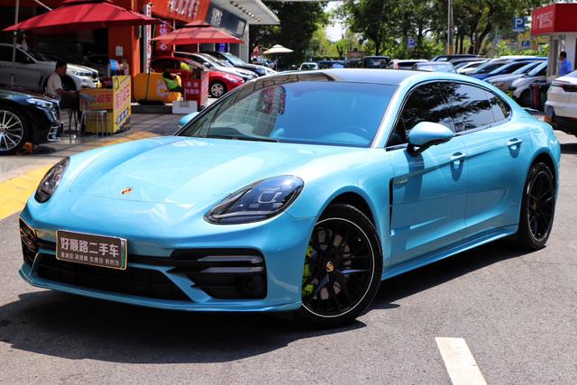 Panamera E-Hybrid 2017 модификация Panamera 4 E-Hybrid Executive Extended Edition 2.9T – фото 1
