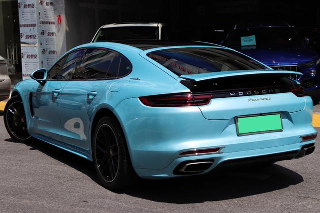 Panamera E-Hybrid 2017 модификация Panamera 4 E-Hybrid Executive Extended Edition 2.9T – фото 4