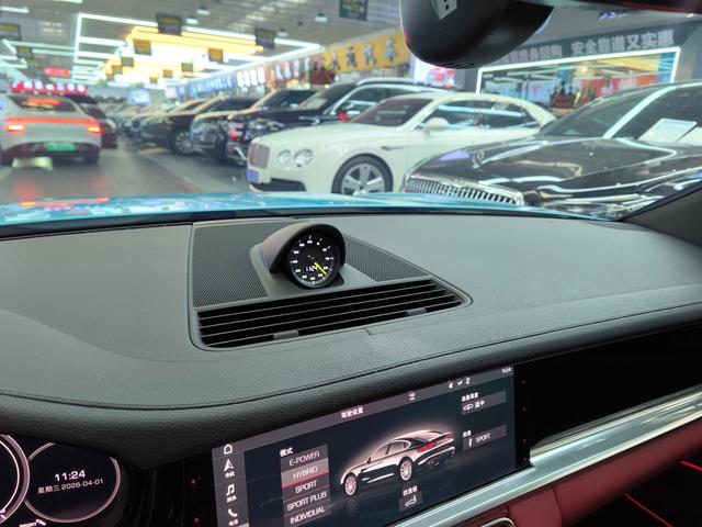 Panamera E-Hybrid 2017 модификация Panamera 4 E-Hybrid Executive Extended Edition 2.9T – фото 8