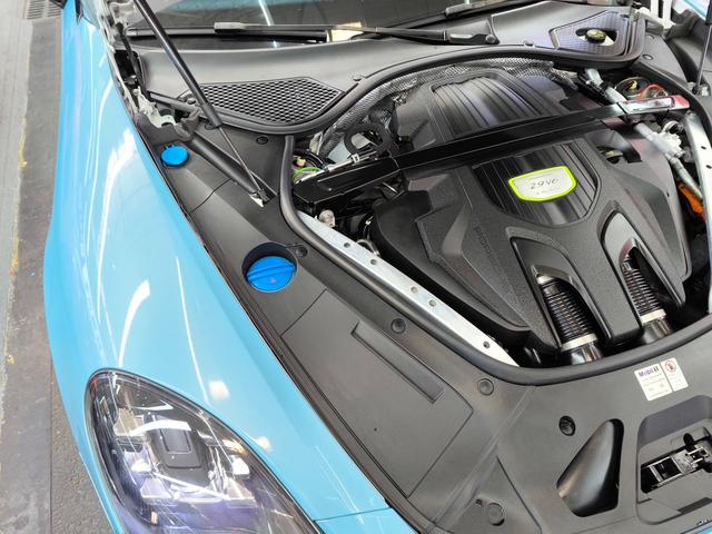 Panamera E-Hybrid 2017 модификация Panamera 4 E-Hybrid Executive Extended Edition 2.9T – фото 28