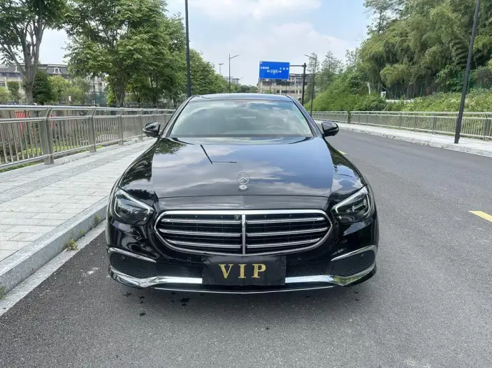 Mercedes-Benz E-Class 2023 Model E 300 L Fashion Model sedan – фото 2