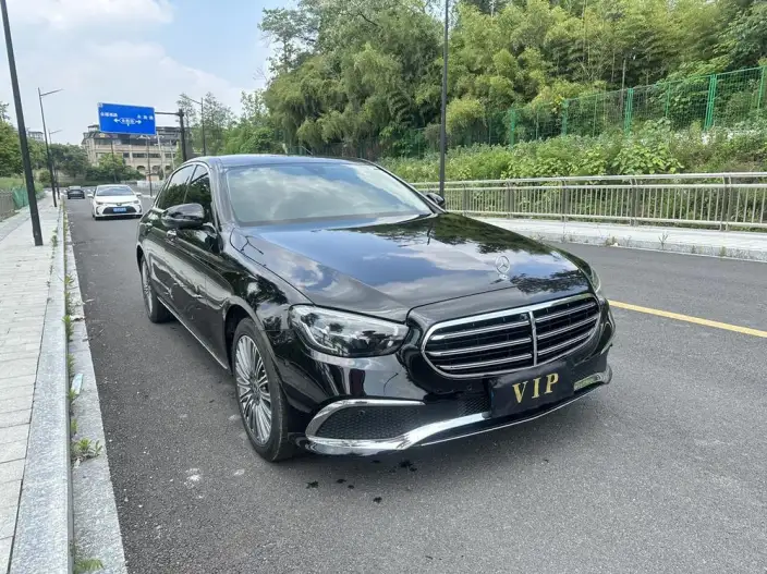 Mercedes-Benz E-Class 2023 Model E 300 L Fashion Model sedan – фото 3