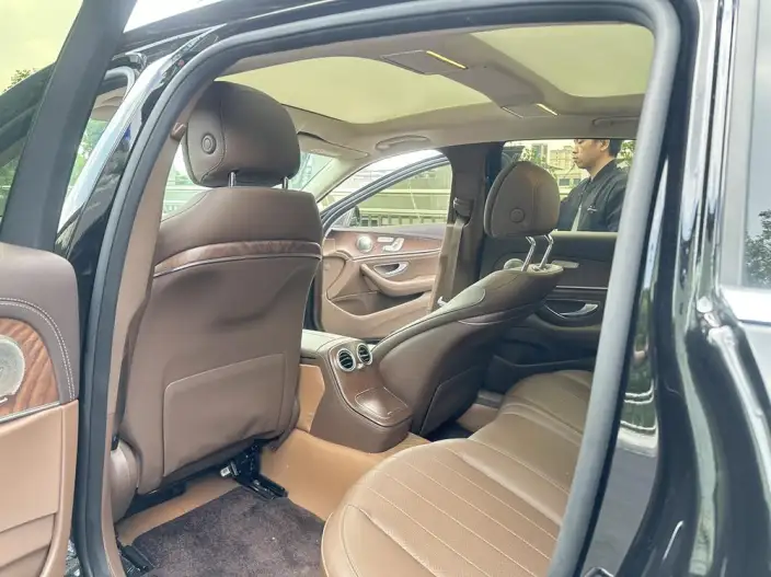 Mercedes-Benz E-Class 2023 Model E 300 L Fashion Model sedan – фото 9