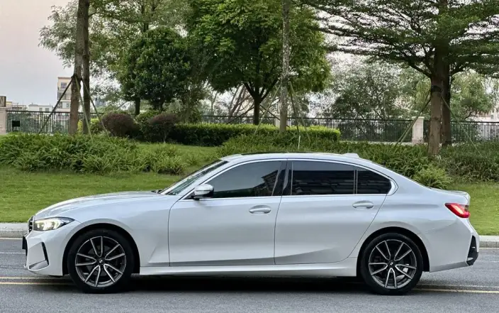 BMW 3 Series 2023 Model 320Li M Sports Set – фото 3