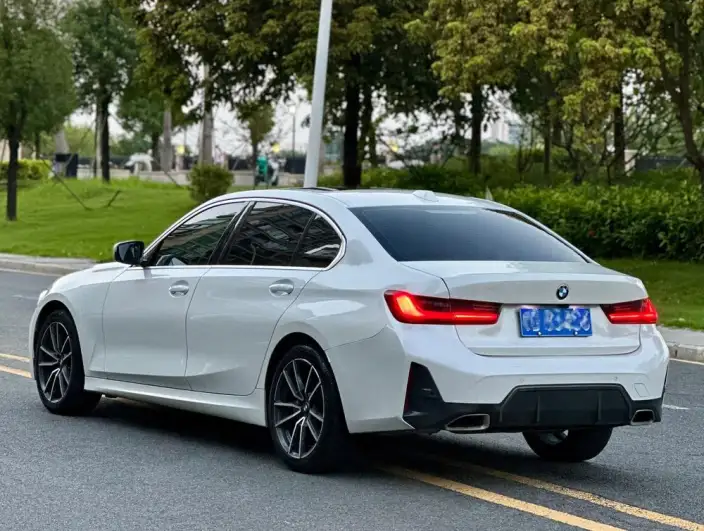 BMW 3 Series 2023 Model 320Li M Sports Set – фото 4