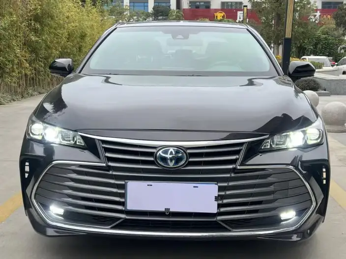 Toyota Avalon 2022 Model Hybrid 2.5L Deluxe Edition – фото 2