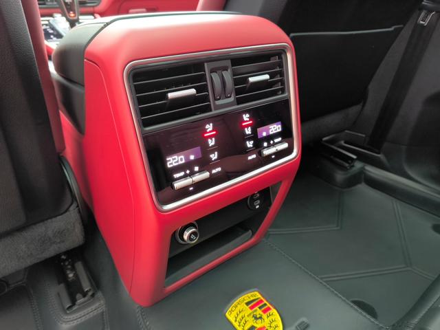 Porsche Cayenne 2022 Cayenne 3.0T Platinum Edition – фото 25