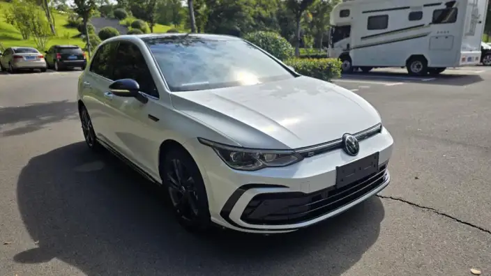 Volkswagen Golf 2021 Model 280TSI DSG R-Line – фото 3