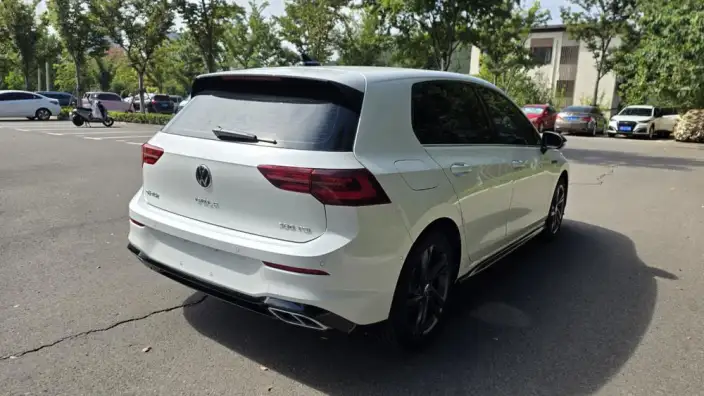 Volkswagen Golf 2021 Model 280TSI DSG R-Line – фото 7