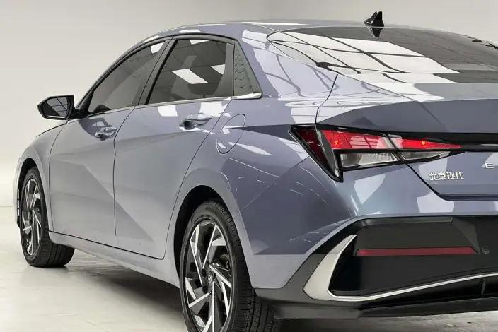 Hyundai Ioniq 2023 Model 1.5L CVT GLX Elite Edition – фото 8