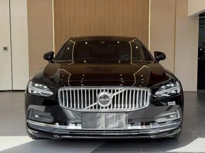 Volvo S90 2021 Model B5 Smart Range Deluxe Edition – фото 2