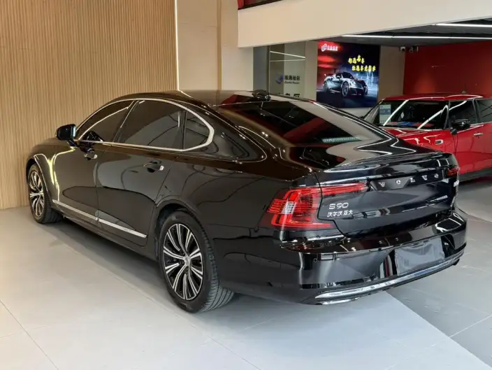 Volvo S90 2021 Model B5 Smart Range Deluxe Edition – фото 5