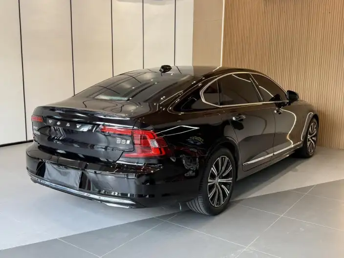 Volvo S90 2021 Model B5 Smart Range Deluxe Edition – фото 7
