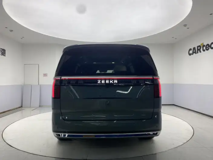 ZEEKR 009 2024 Model VI seat Executive Edition 4WD 108kWh – фото 6