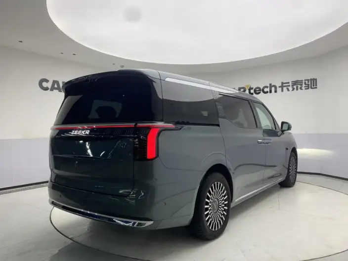 ZEEKR 009 2024 Model VI seat Executive Edition 4WD 108kWh – фото 7