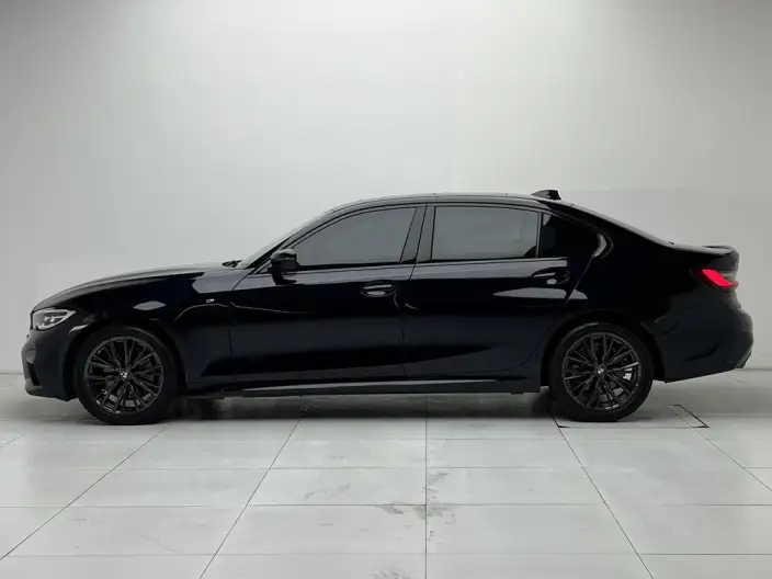 BMW 3 Series 2022 Model 325Li M Sports Night Set – фото 4