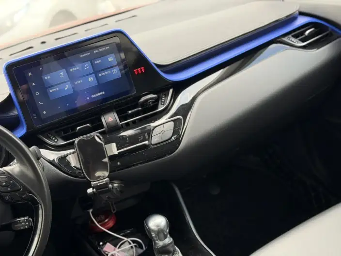 Toyota C-HR 2021 Model 2.0L Deluxe Edition – фото 4