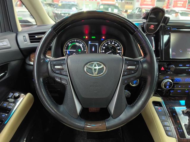 El f a Модель 2019 года Hybrid 2.5L Deluxe Edition – фото 9