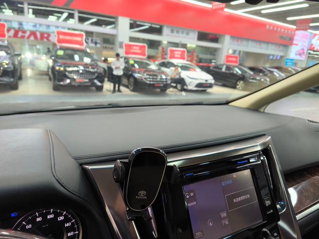 El f a Модель 2019 года Hybrid 2.5L Deluxe Edition – фото 10