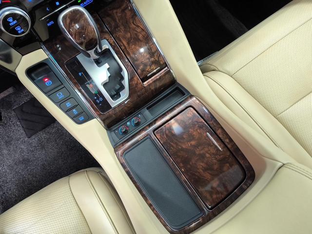 El f a Модель 2019 года Hybrid 2.5L Deluxe Edition – фото 12