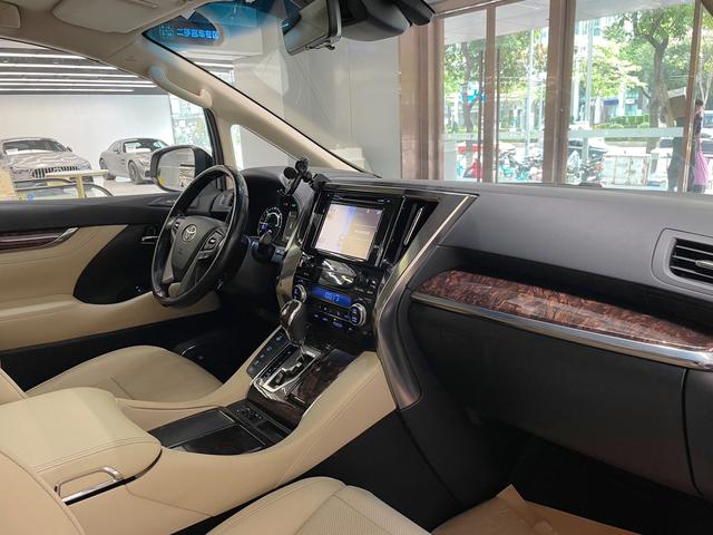 El f a Модель 2019 года Hybrid 2.5L Deluxe Edition – фото 23