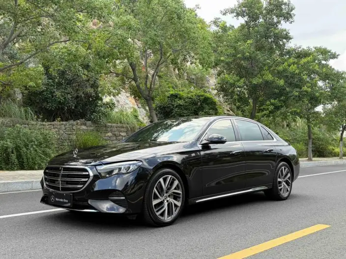 Mercedes-Benz E-Class 2024 Model E 300 L Fashion Model sedan – фото 1