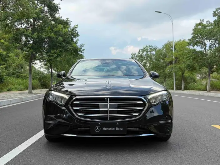 Mercedes-Benz E-Class 2024 Model E 300 L Fashion Model sedan – фото 2