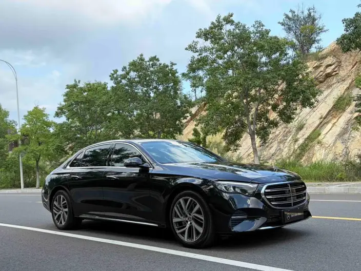 Mercedes-Benz E-Class 2024 Model E 300 L Fashion Model sedan – фото 3