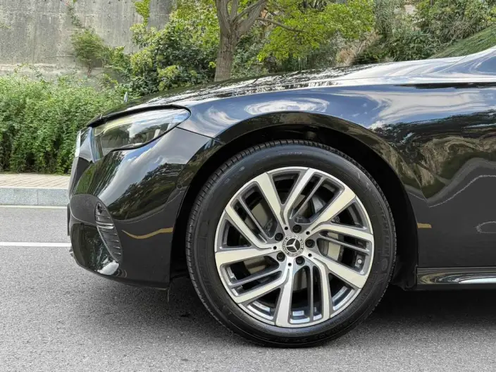 Mercedes-Benz E-Class 2024 Model E 300 L Fashion Model sedan – фото 10