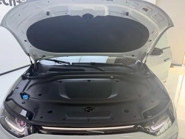 Leapmotor C11 2026 Model EV Edition 640 LiDAR Zhizun Edition – фото 6