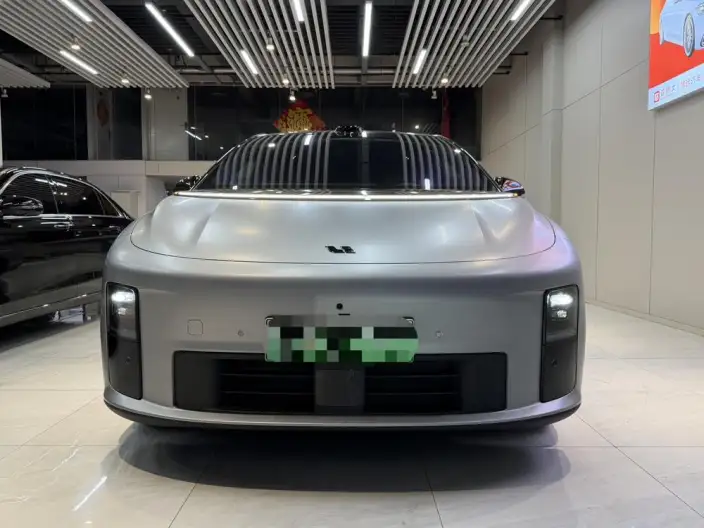 Li Auto i6 2025 Model 4WD Standard Edition – фото 2