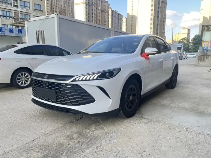 BYD Qin PLUS DM 2026 Model DM-i 128KM Enterprising Model – фото 1