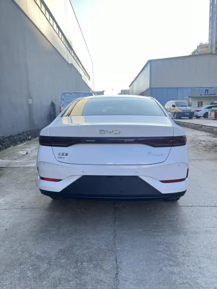 BYD Qin PLUS DM 2026 Model DM-i 128KM Enterprising Model – фото 6