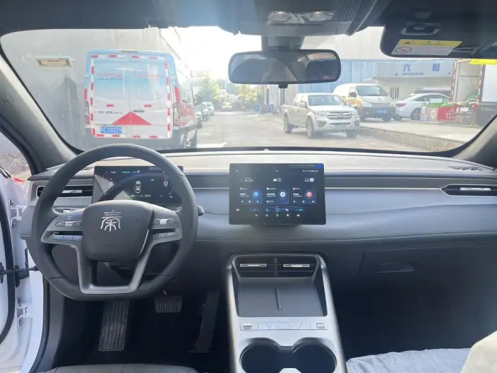 BYD Qin PLUS DM 2026 Model DM-i 128KM Enterprising Model – фото 7