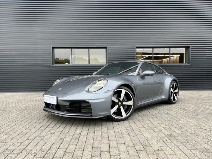PORSCHE 911 2025 Model Carrera 3.0T – фото 1