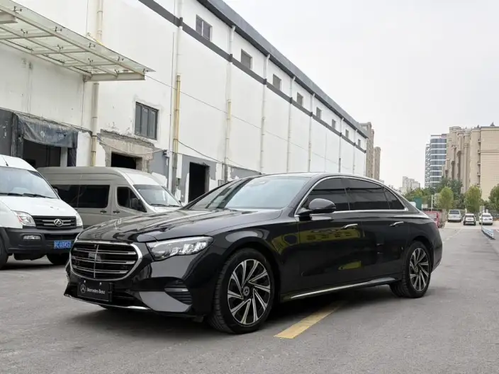 Mercedes-Benz E-Class 2025 Model E 300 L Luxury Model sedan – фото 1