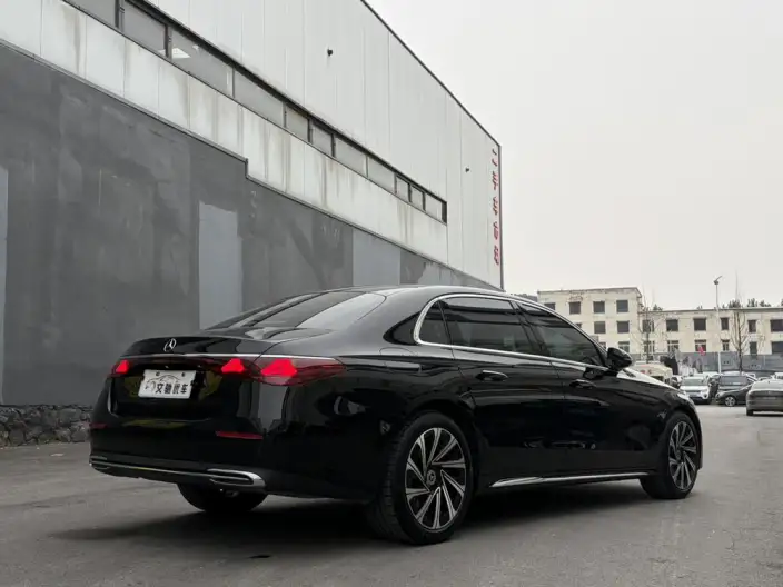 Mercedes-Benz E-Class 2025 Model E 300 L Luxury Model sedan – фото 7