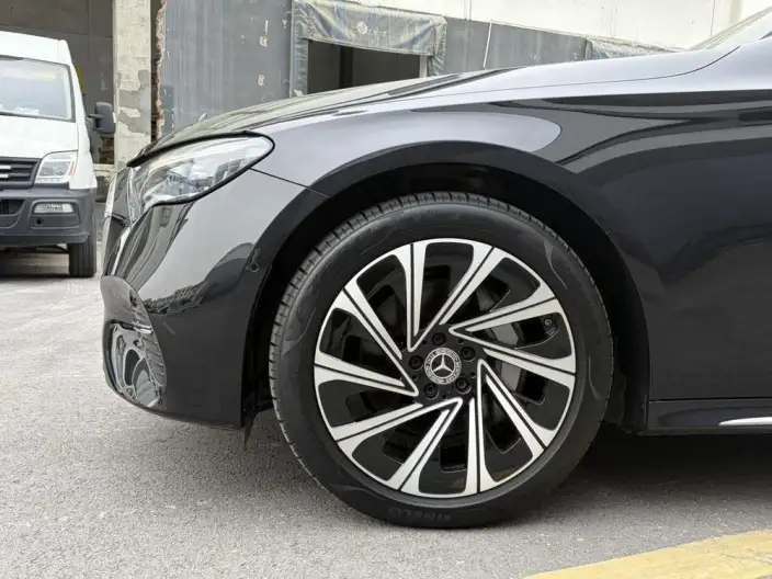 Mercedes-Benz E-Class 2025 Model E 300 L Luxury Model sedan – фото 10