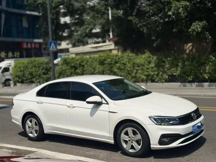 Volkswagen Lamando 2021 Model 230TSI DSG Fashion edition – фото 3