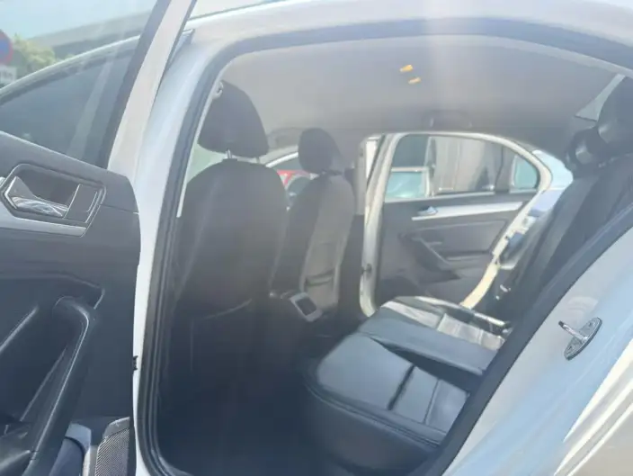 Volkswagen Lamando 2021 Model 230TSI DSG Fashion edition – фото 9