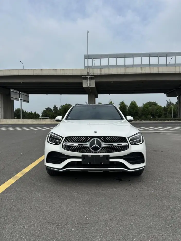 Mercedes-Benz GLC 2020 Model GLC 260 L 4MATIC Luxury Model – фото 2
