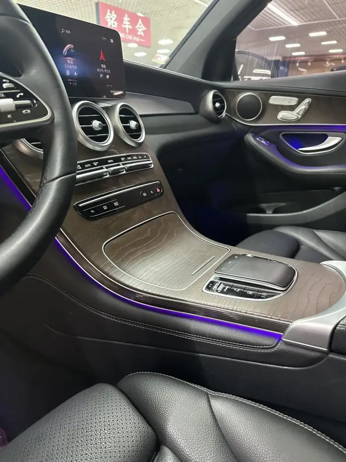 Mercedes-Benz GLC 2020 Model GLC 260 L 4MATIC Luxury Model – фото 10