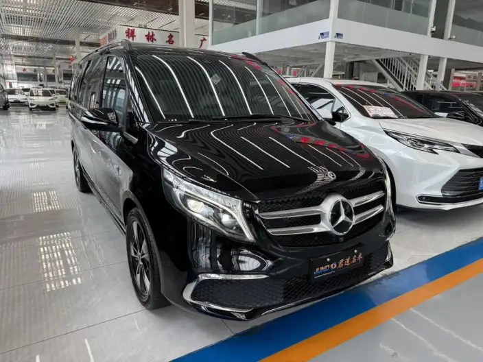Mercedes-Benz V-Class 2021 Model V 260 Premium Edition – фото 3