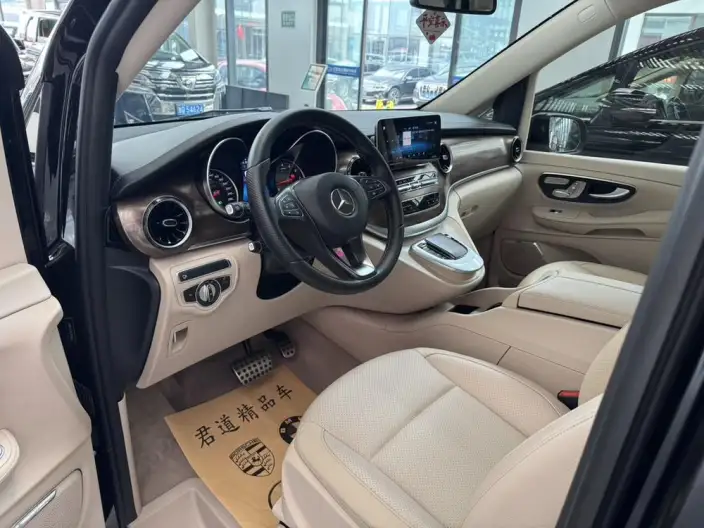 Mercedes-Benz V-Class 2021 Model V 260 Premium Edition – фото 9